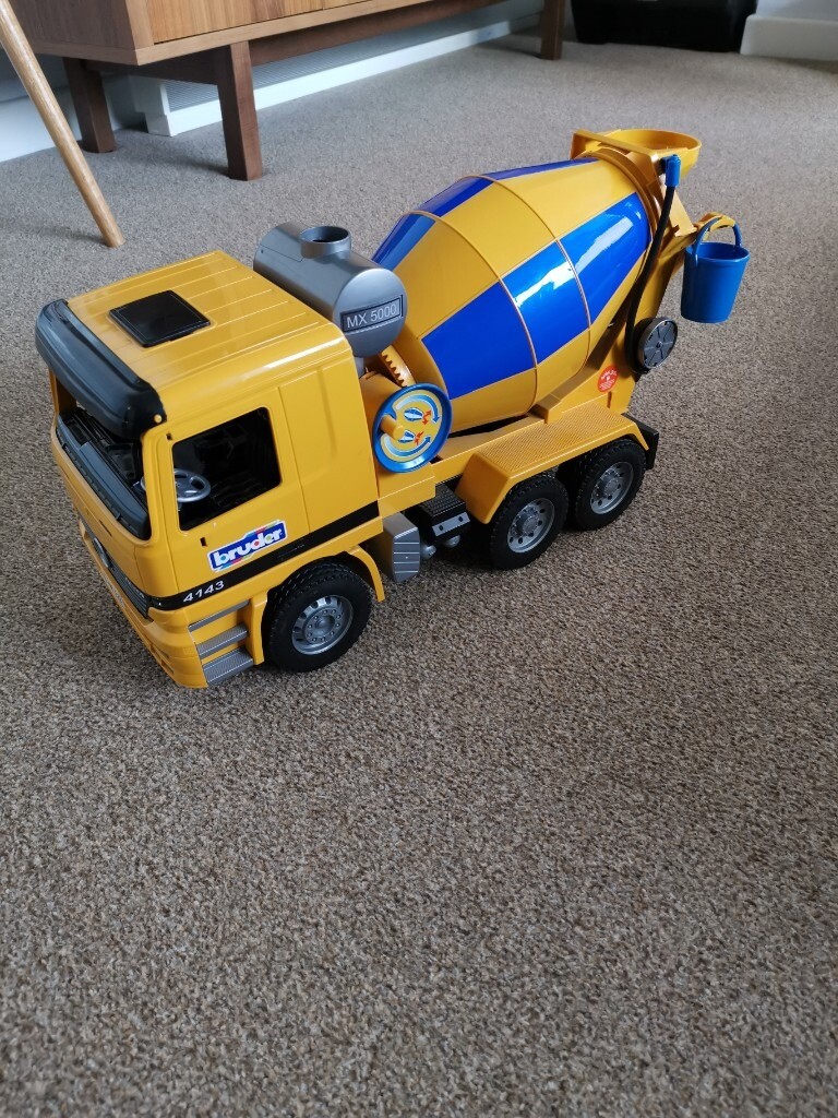 bruder mercedes benz actros cement mixer